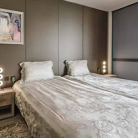 Alek Золотые Пески