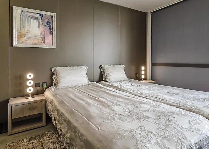 Alek Золотые Пески