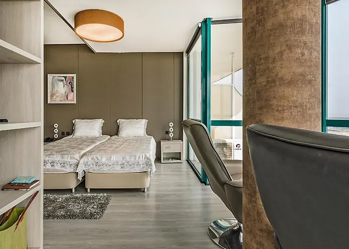 Alek Apartment Goldstrand